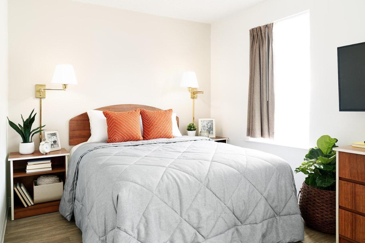 Intown Suites Extended Stay Chicago Il - Elk Grove O'Hare Elk Grove Village Exteriör bild